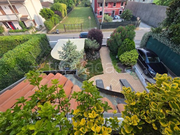 casa indipendente in vendita a Rossano Veneto