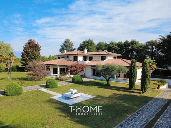 casa indipendente in vendita a Rossano Veneto