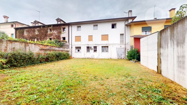 casa indipendente in vendita a Rossano Veneto in zona Mottinello
