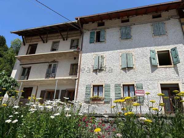 casa indipendente in vendita a Rotzo