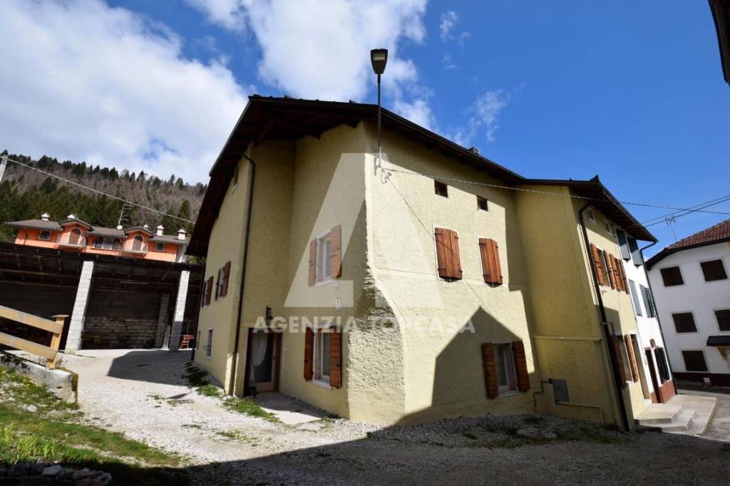 casa indipendente in vendita a Rotzo in zona Albaredo