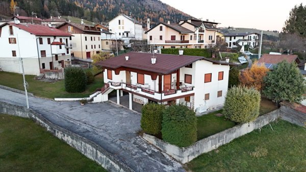 casa indipendente in vendita a Rotzo