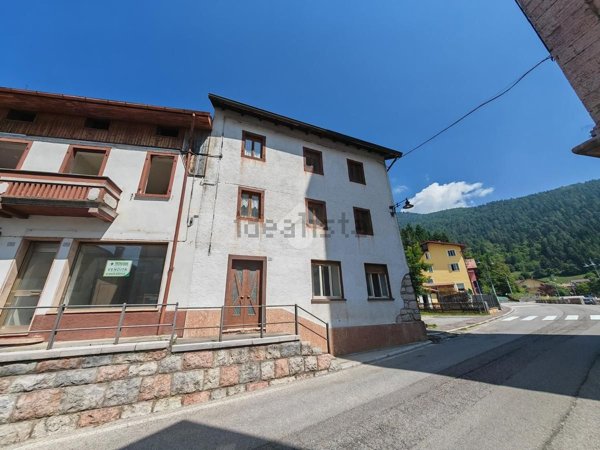 casa indipendente in vendita a Rotzo