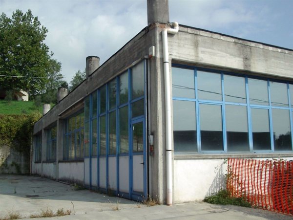 locale di sgombero in vendita a Salcedo