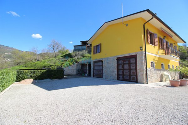 casa indipendente in vendita a Salcedo