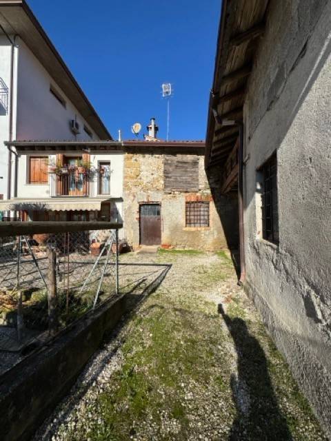 casa indipendente in vendita a Salcedo