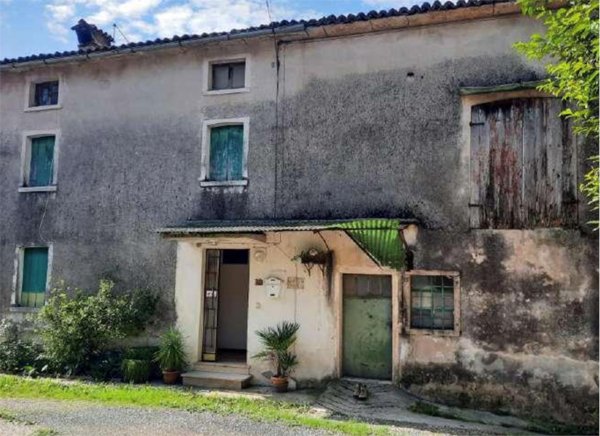 casa indipendente in vendita a Salcedo