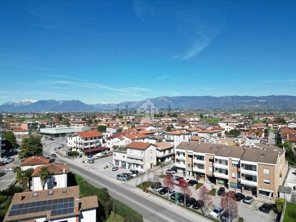 casa semindipendente in vendita a Sandrigo