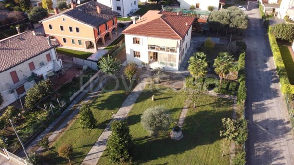 casa indipendente in vendita a Sandrigo