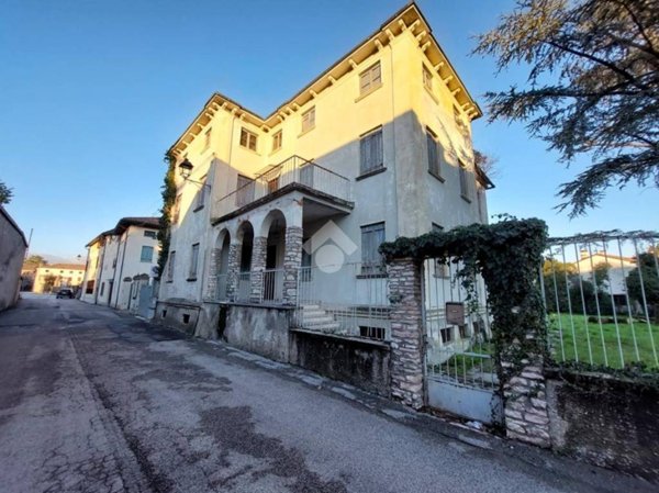 casa indipendente in vendita a Sandrigo