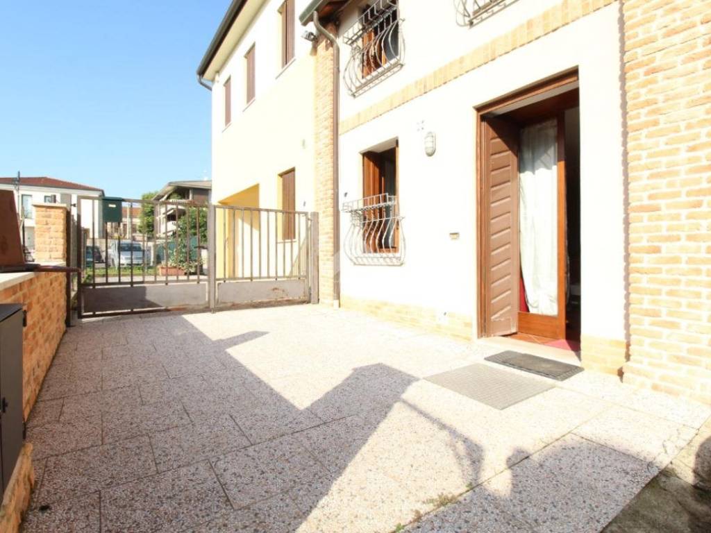 casa indipendente in vendita a Sandrigo