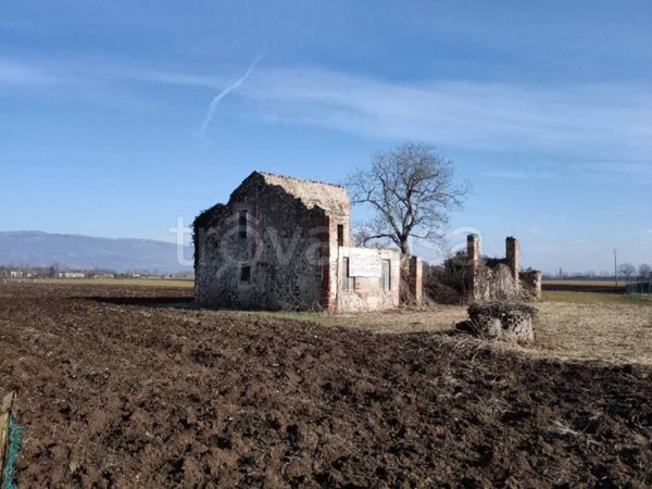casa indipendente in vendita a Sandrigo