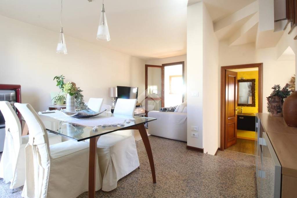 casa indipendente in vendita a Sandrigo