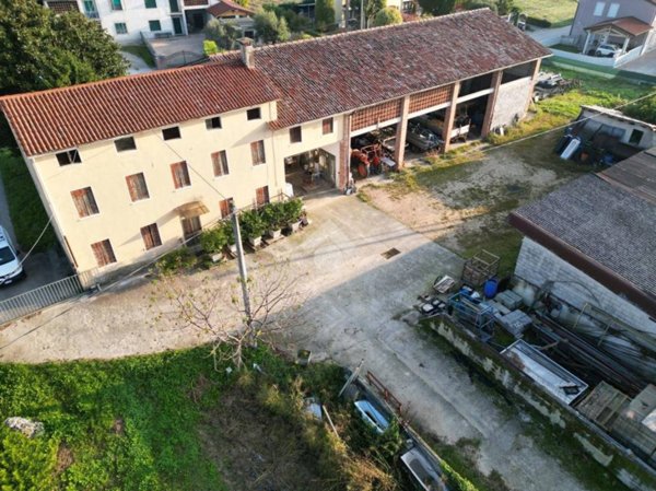 casa indipendente in vendita a Sandrigo in zona Lupia
