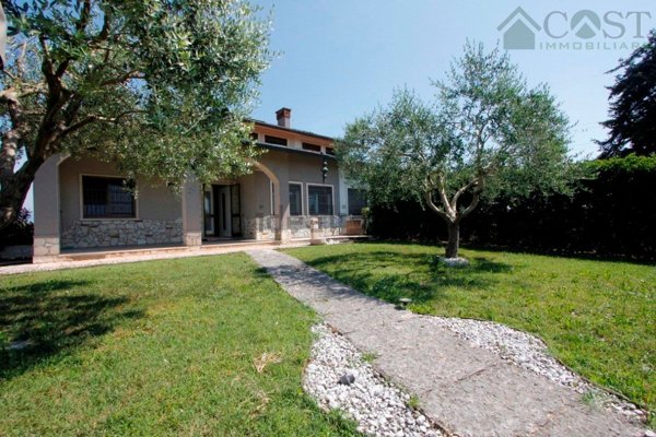 casa indipendente in vendita a Sandrigo