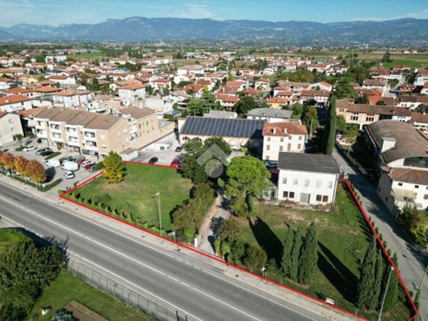 terreno edificabile in vendita a Sandrigo