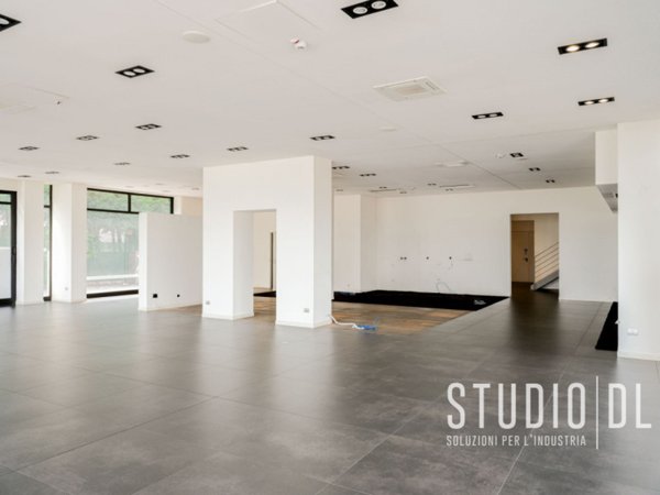 negozio in vendita a Sandrigo