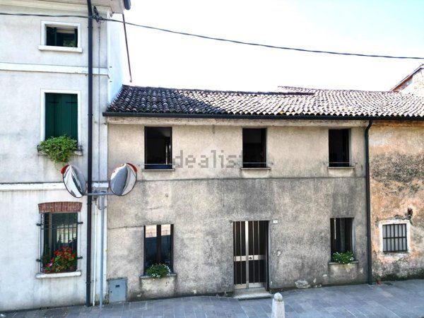 appartamento in vendita a Sandrigo in zona Lupia