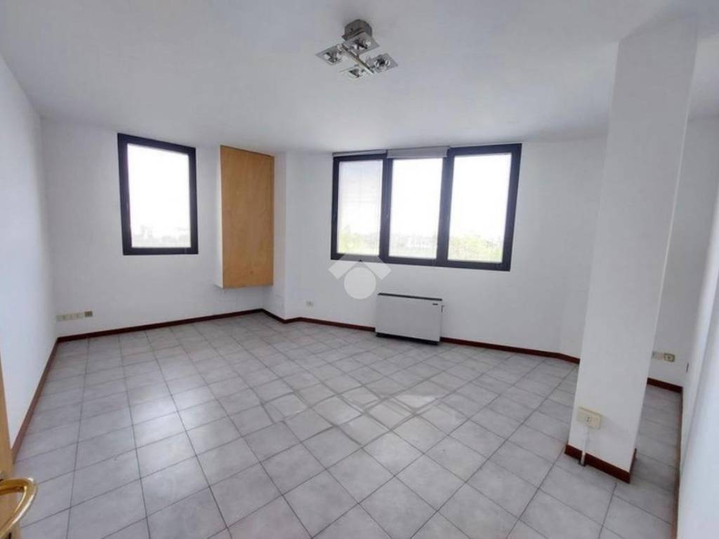 ufficio in vendita a Sandrigo