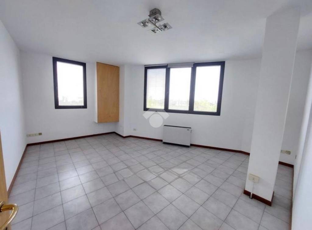 ufficio in vendita a Sandrigo