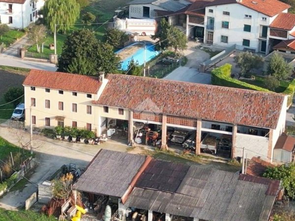 casa indipendente in vendita a Sandrigo in zona Lupia