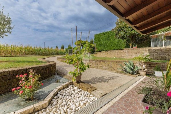 casa indipendente in vendita a Sandrigo