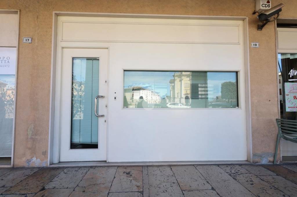 negozio in vendita a Sandrigo