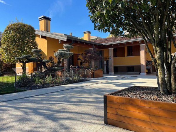 casa indipendente in vendita a Sandrigo