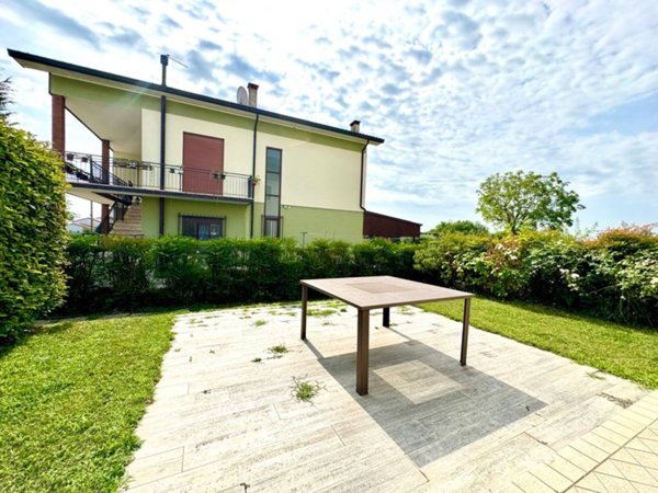 casa indipendente in vendita a Sandrigo
