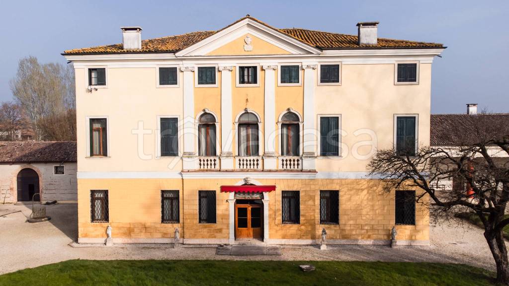 casa indipendente in vendita a Sandrigo