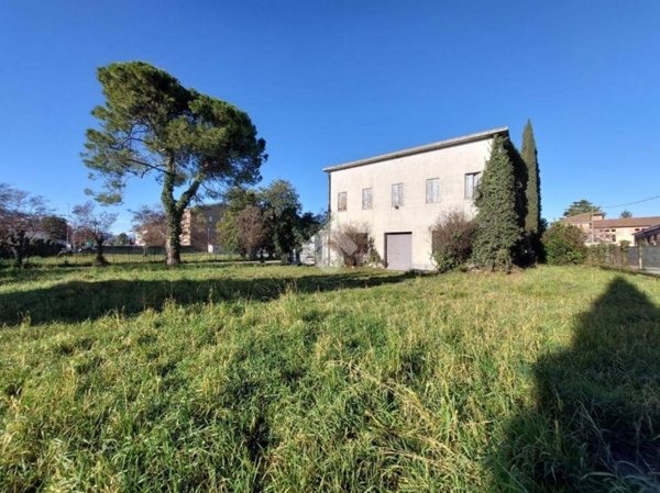 locale commerciale in vendita a Sandrigo