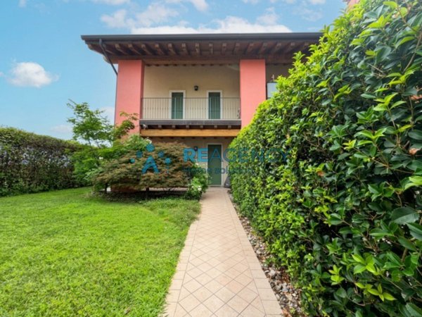 casa indipendente in vendita a Sandrigo