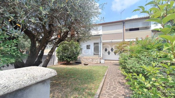casa indipendente in vendita a Sandrigo