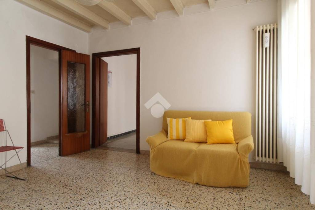casa indipendente in vendita a San Pietro Mussolino
