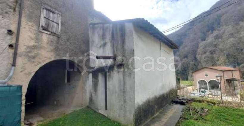 casa indipendente in vendita a San Pietro Mussolino in zona San Pietro Vecchio