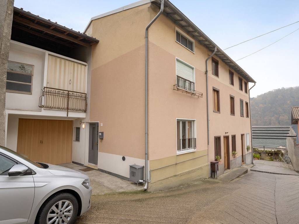 casa indipendente in vendita a San Pietro Mussolino