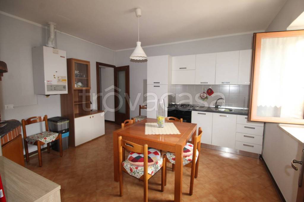 casa indipendente in vendita a San Pietro Mussolino