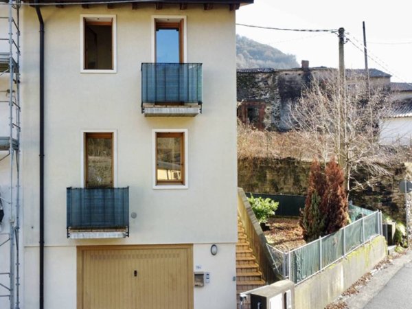 casa indipendente in vendita a San Pietro Mussolino