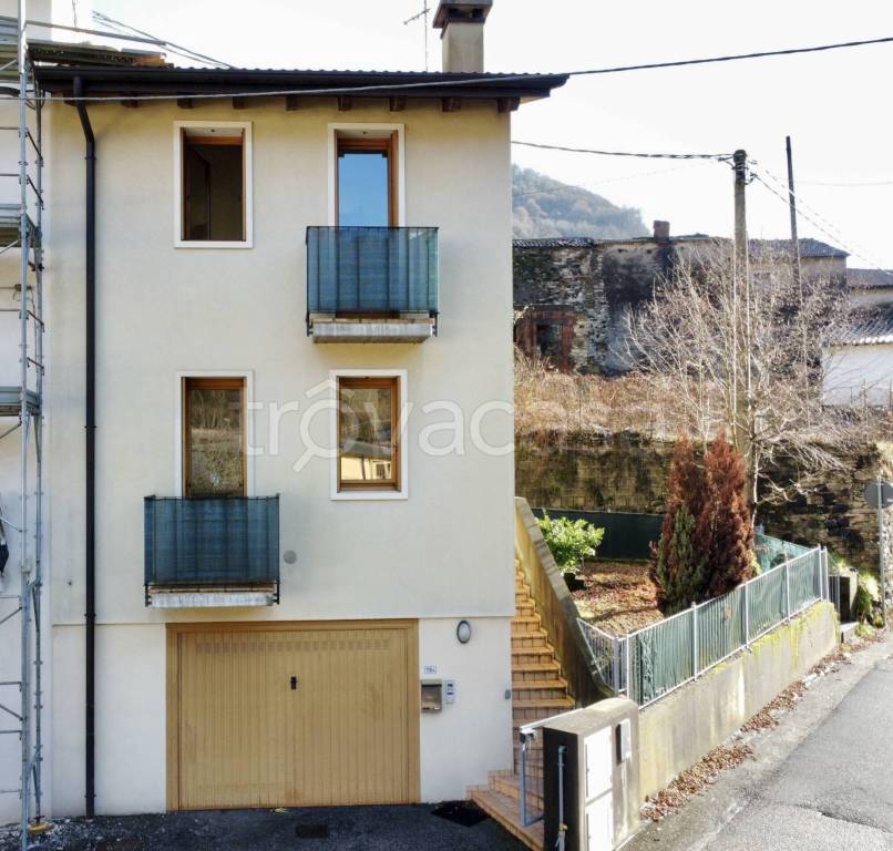 casa indipendente in vendita a San Pietro Mussolino