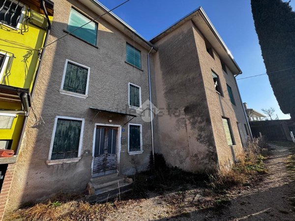 appartamento in vendita a Santorso