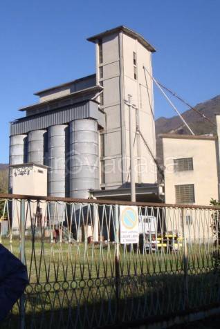 locale commerciale in vendita a Santorso