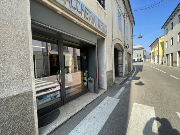 negozio in vendita a San Vito di Leguzzano