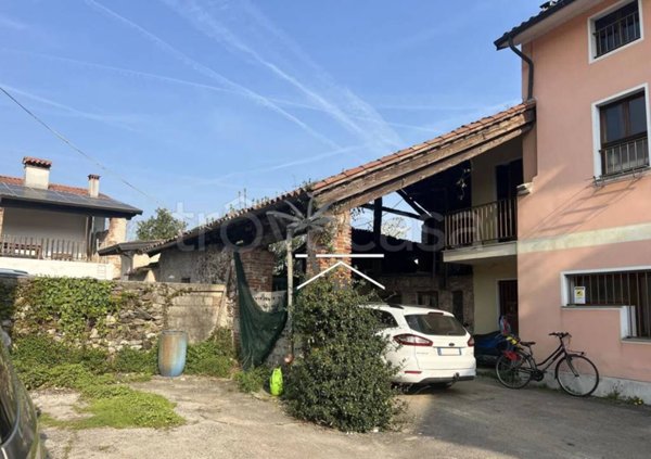 casa indipendente in vendita a San Vito di Leguzzano