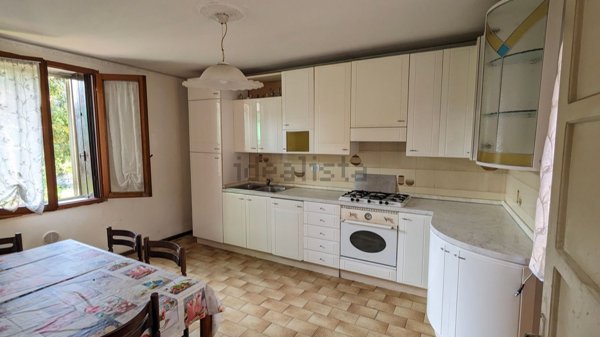 casa indipendente in vendita a San Vito di Leguzzano