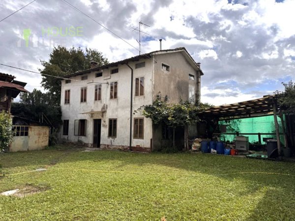 casa indipendente in vendita a San Vito di Leguzzano