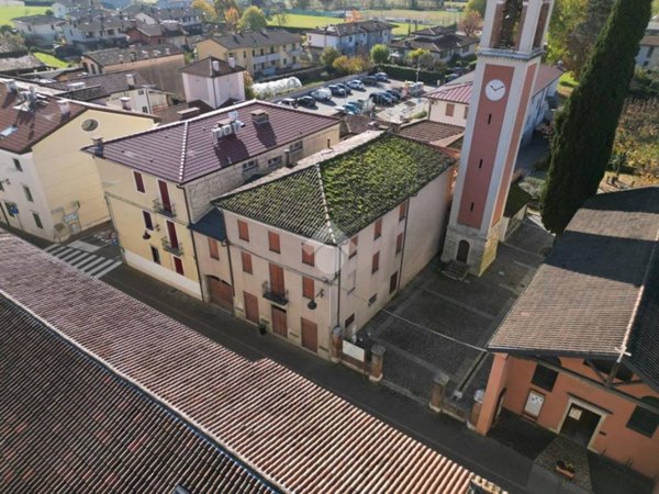 casa indipendente in vendita a San Vito di Leguzzano