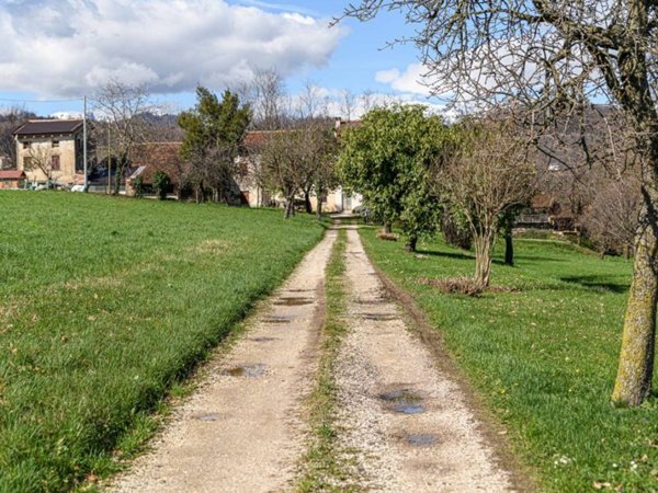 casa indipendente in vendita a San Vito di Leguzzano