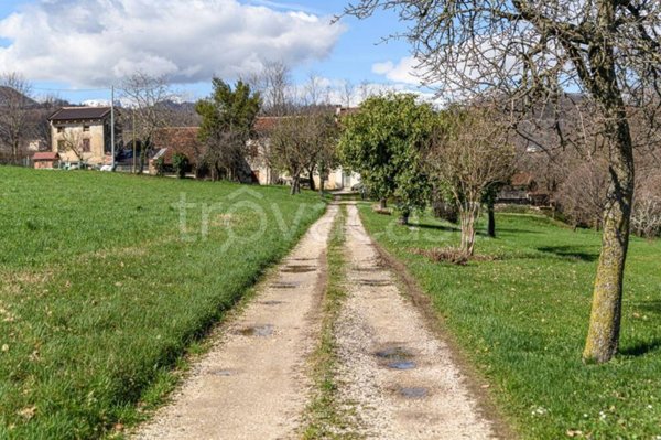 casa indipendente in vendita a San Vito di Leguzzano