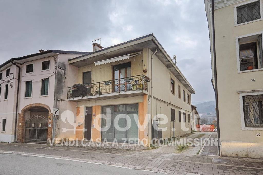 casa indipendente in vendita a San Vito di Leguzzano