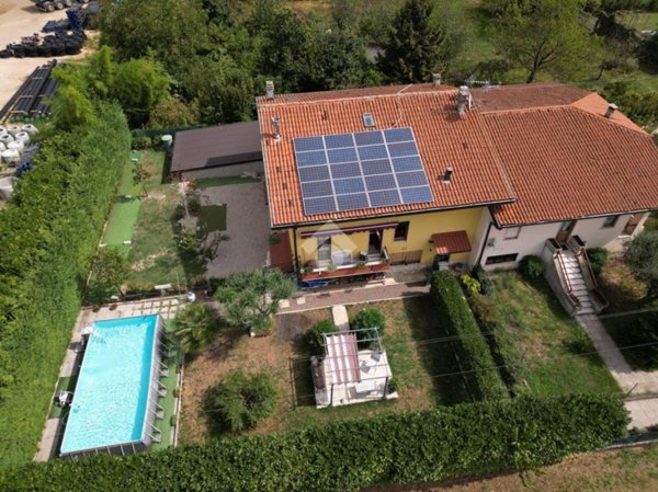 casa indipendente in vendita a San Vito di Leguzzano